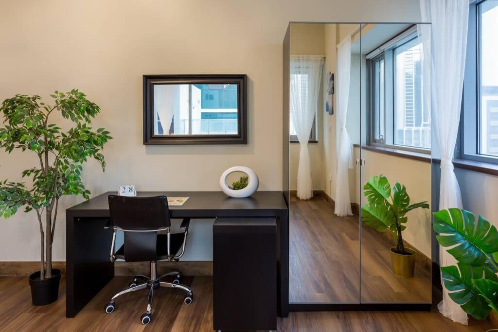 Higuests - Roomy Apt With Infinity Pool Close To Burj Khalifa Ντουμπάι Εξωτερικό φωτογραφία