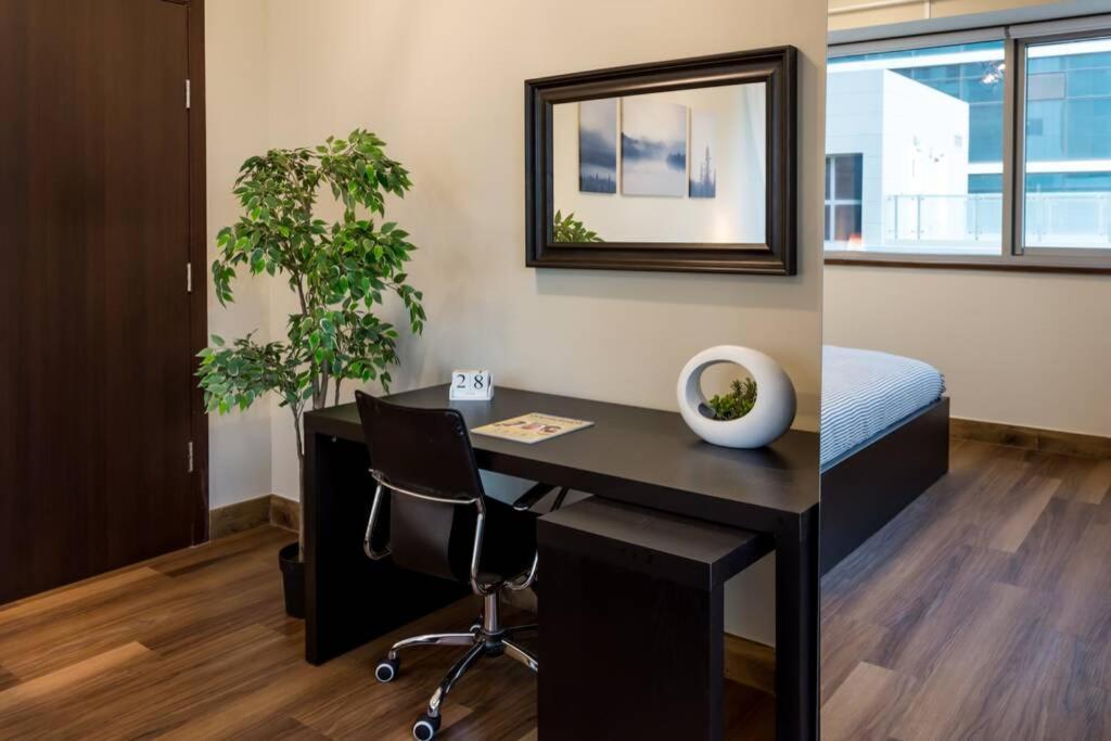 Higuests - Roomy Apt With Infinity Pool Close To Burj Khalifa Ντουμπάι Εξωτερικό φωτογραφία